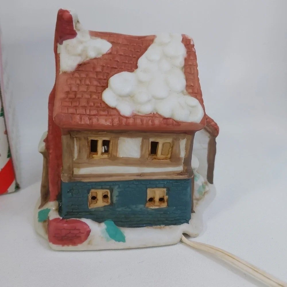 Vintage Christmas Village Lighted House 